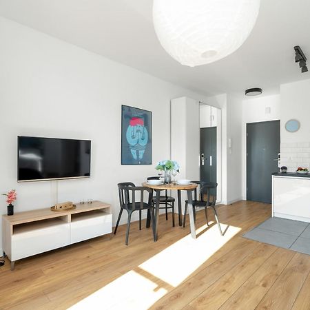Klimatyczne I Nowoczesne Studio Very Berry W Poznaniu By Noclegi Renters 外观 照片