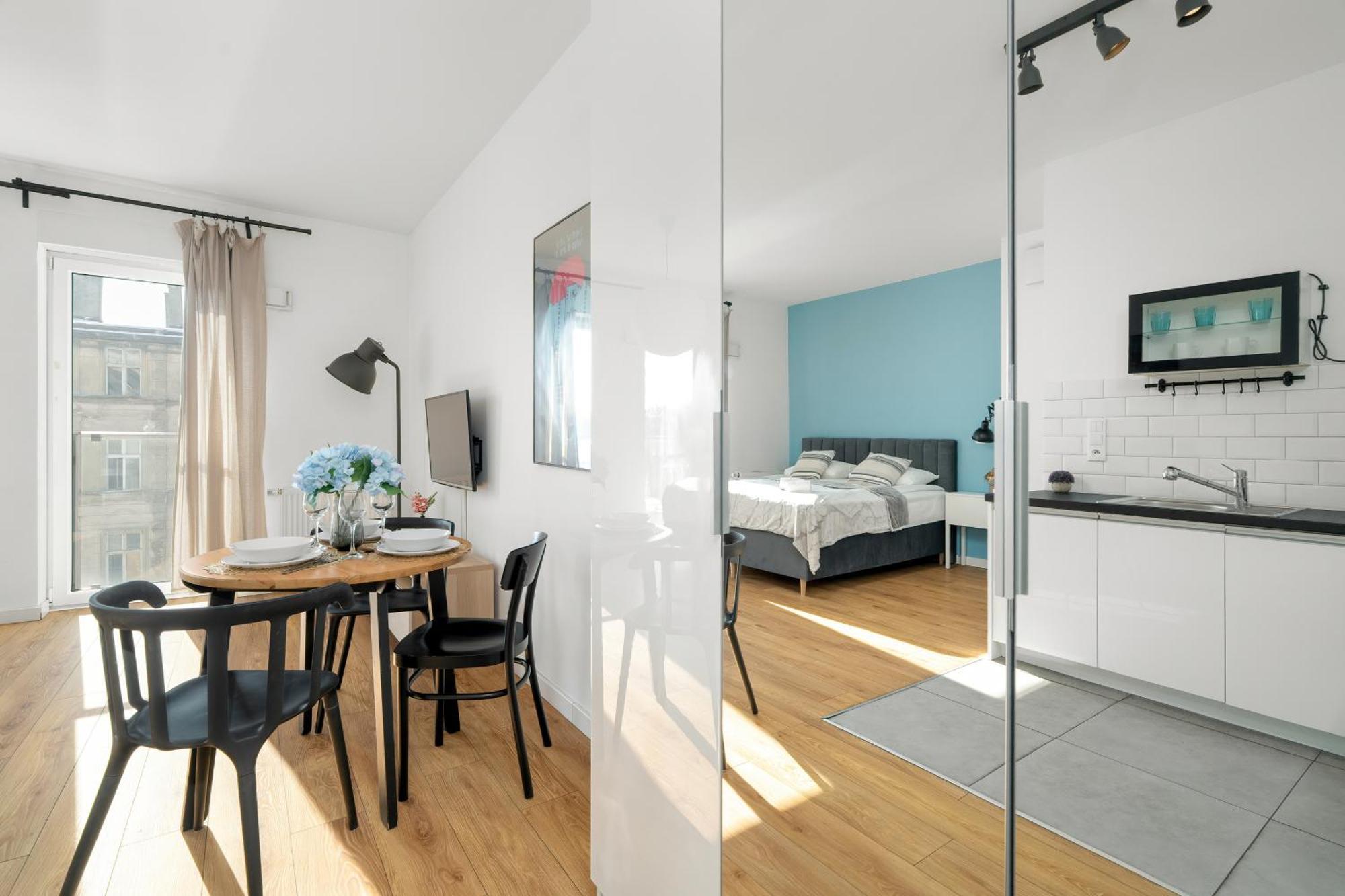Klimatyczne I Nowoczesne Studio Very Berry W Poznaniu By Noclegi Renters 外观 照片