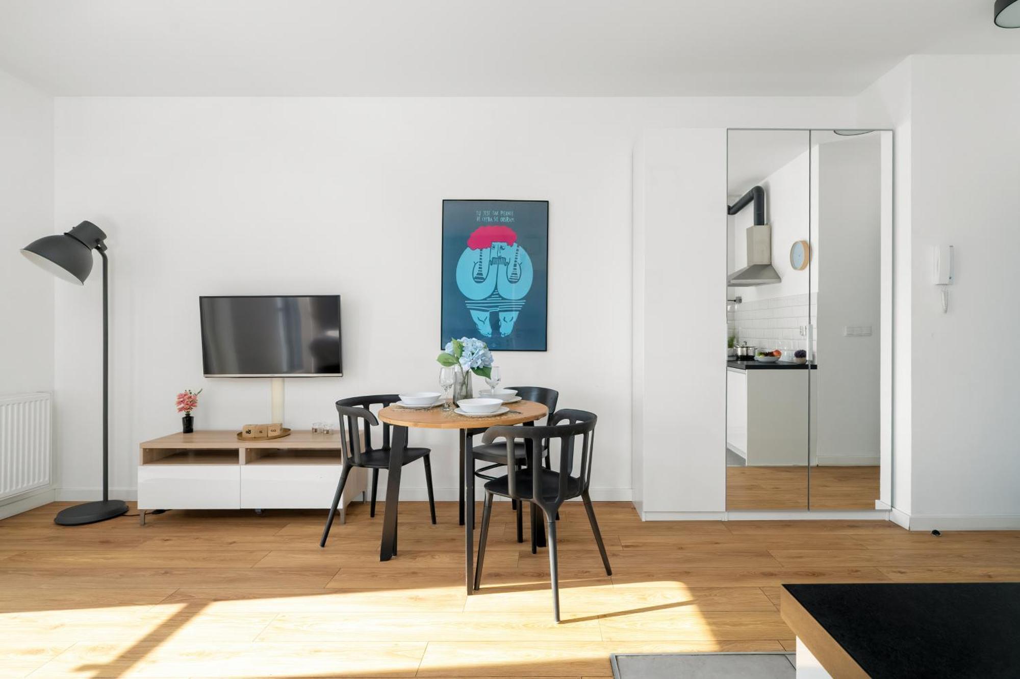 Klimatyczne I Nowoczesne Studio Very Berry W Poznaniu By Noclegi Renters 外观 照片